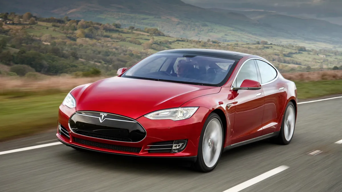 Tesla Model S P90DL price and specifications Ref 1038