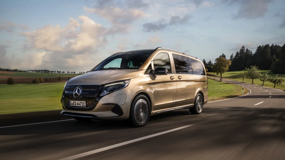 Mercedes-Benz EQV 300 Extra-Long price and specifications | Ref: 2274