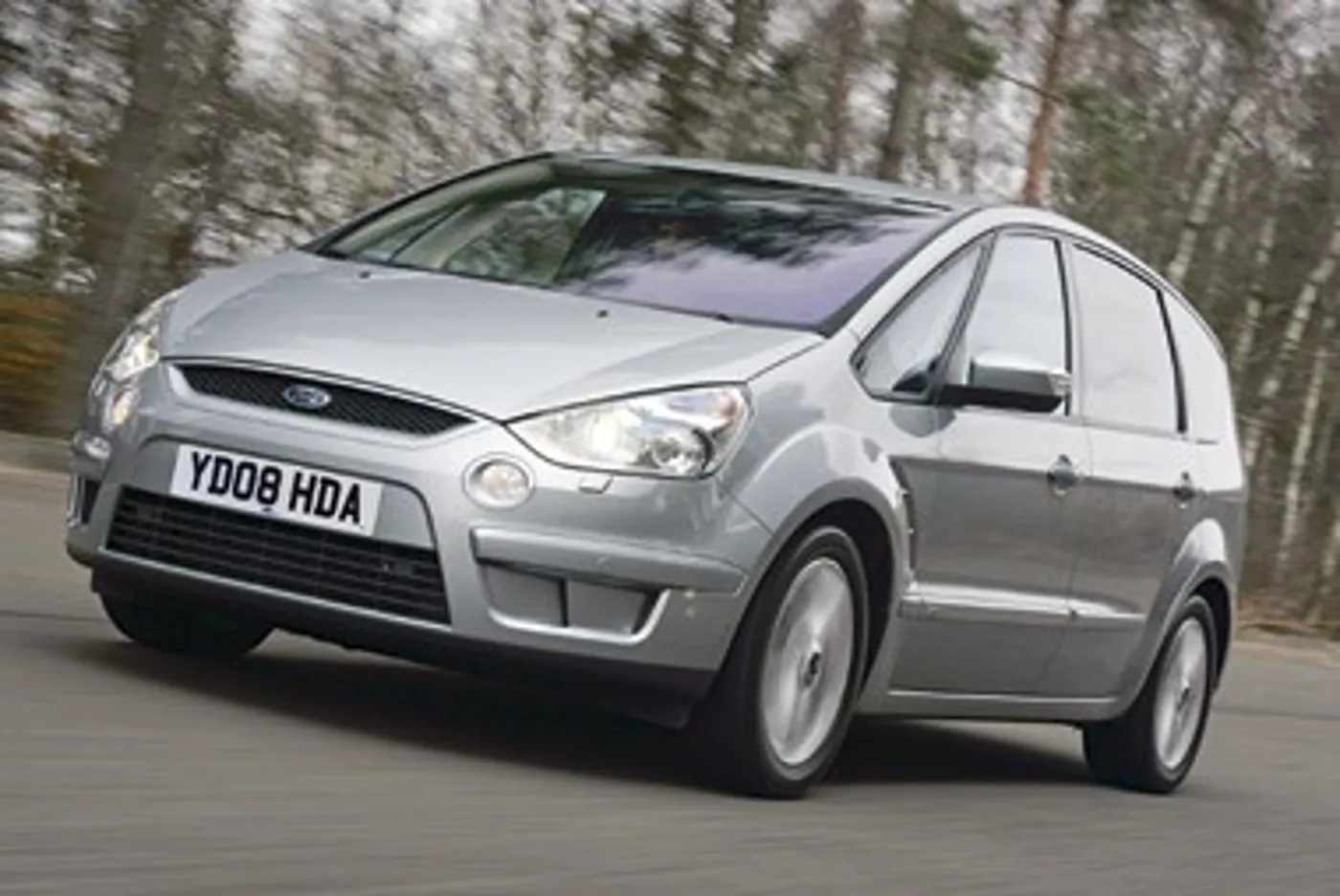 https://cdn-images.fleetnews.co.uk/thumbs/1400x1000/web-clean/1/car-review-galleries/cars/review/ford-s-max-22-tdci-titanium-2008/35197/6031.jpg