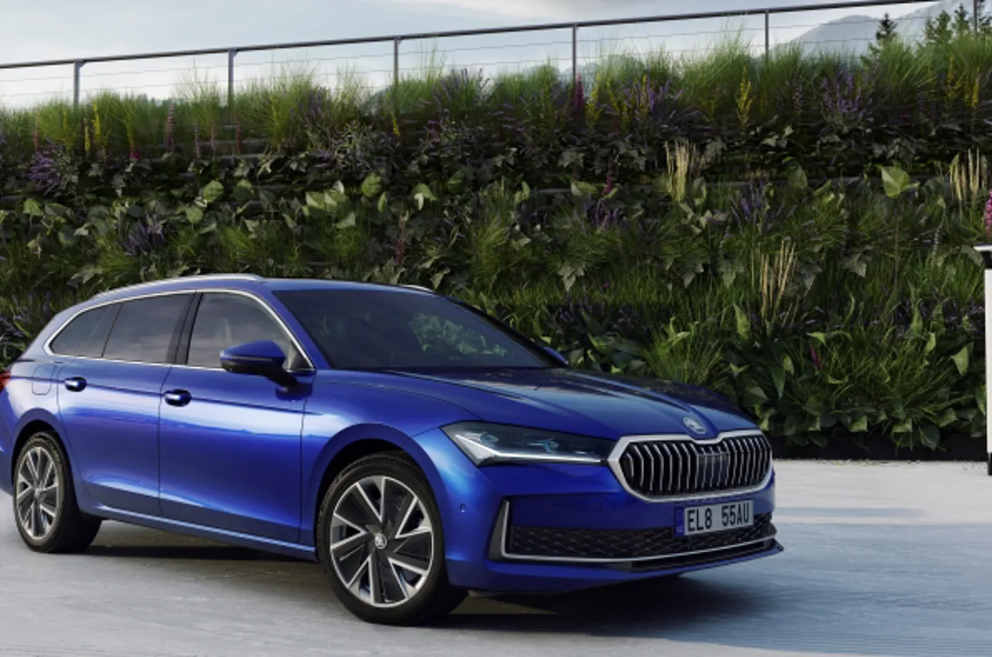 Next-gen Skoda Superb Range To Include PHEV With 62-mile Electric Range