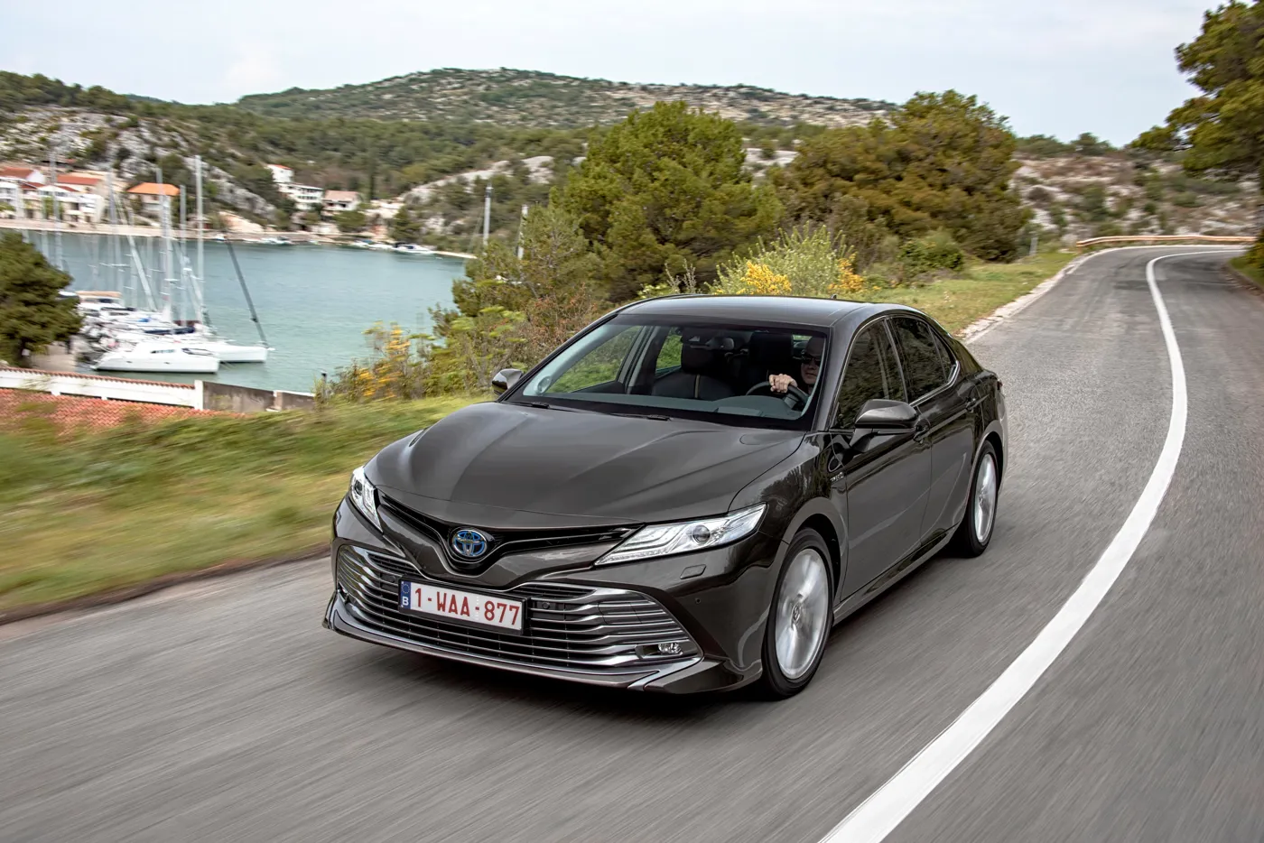 camry car hybrid