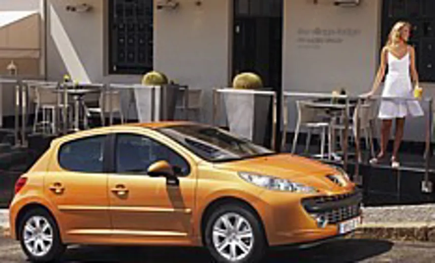 Peugeot 207  Company Car Reviews