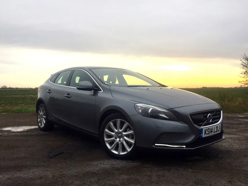 Our Fleet Volvo V40 D4 Se Lux Nav Auto July 2015 Company Car Reviews 