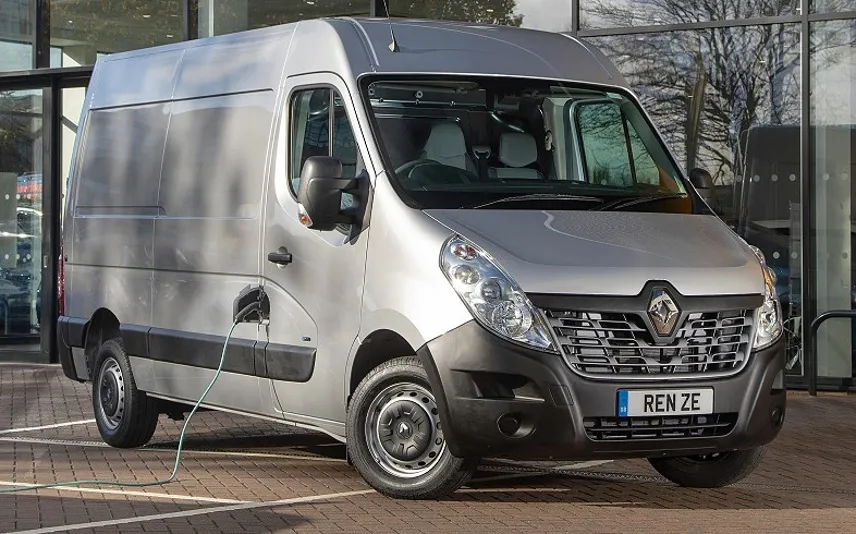 Renault master shop ze price