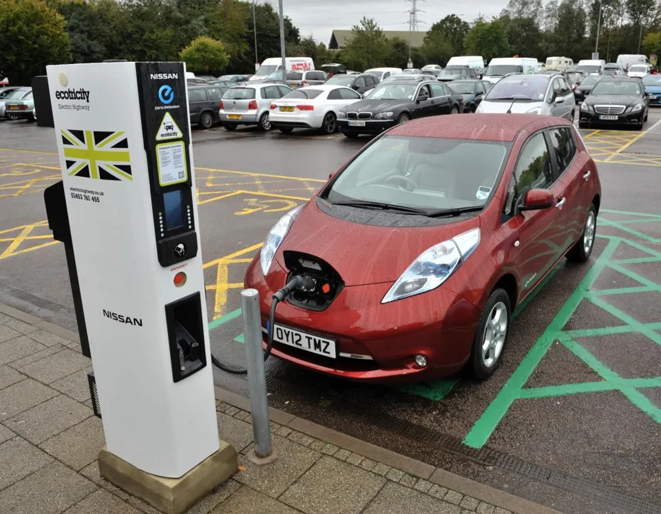 How much does it cost to deals charge an electric car at motorway services