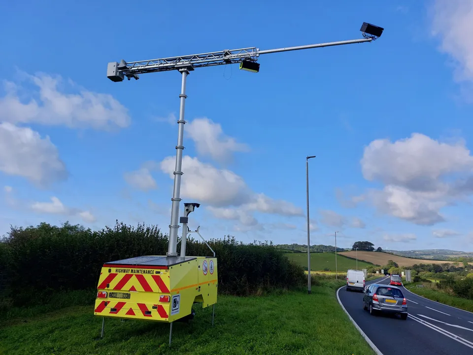 Special Cameras To Catch Motorists Using Mobile Phones!