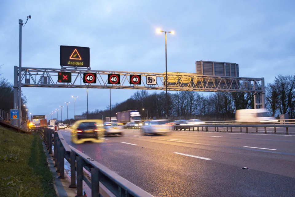 Drivers caught ignoring Red X signs on smart motorways rises tenfold