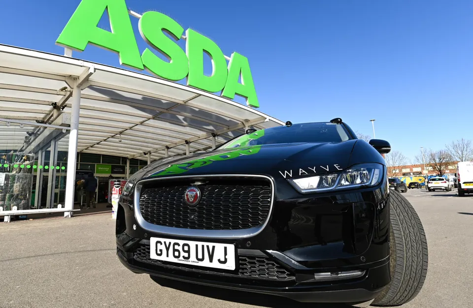 Asda delivery drivers use in-cab technology to cut CO2