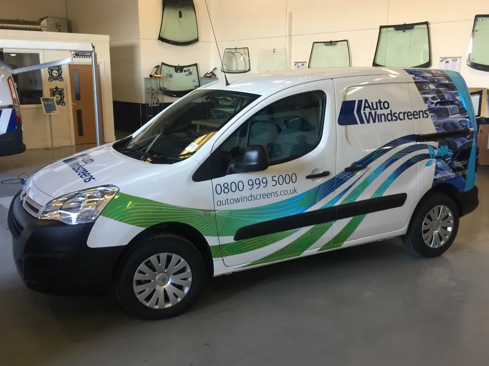 Auto Windscreens to complete London jobs in Citroen Berlingo PHEV