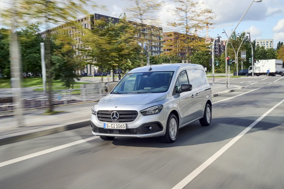 Mercedes-Benz enters compact van market with new Citan - Fleet Transport
