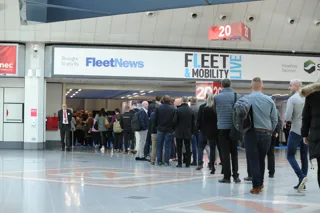 Visitors queue to enter Fleet & Mobility Live 2022