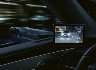 Lexus ES 300h digital side-view mirror