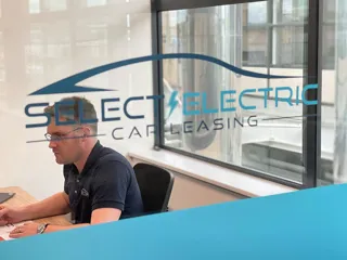 Select Car Leasing electric leasing office