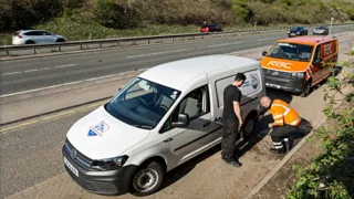 RAC attending van at the side of the road