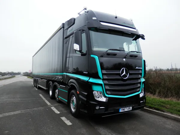 Mercedes-Benz Actros1