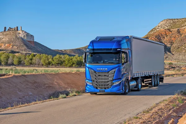 The Iveco-S-Way in dark blue