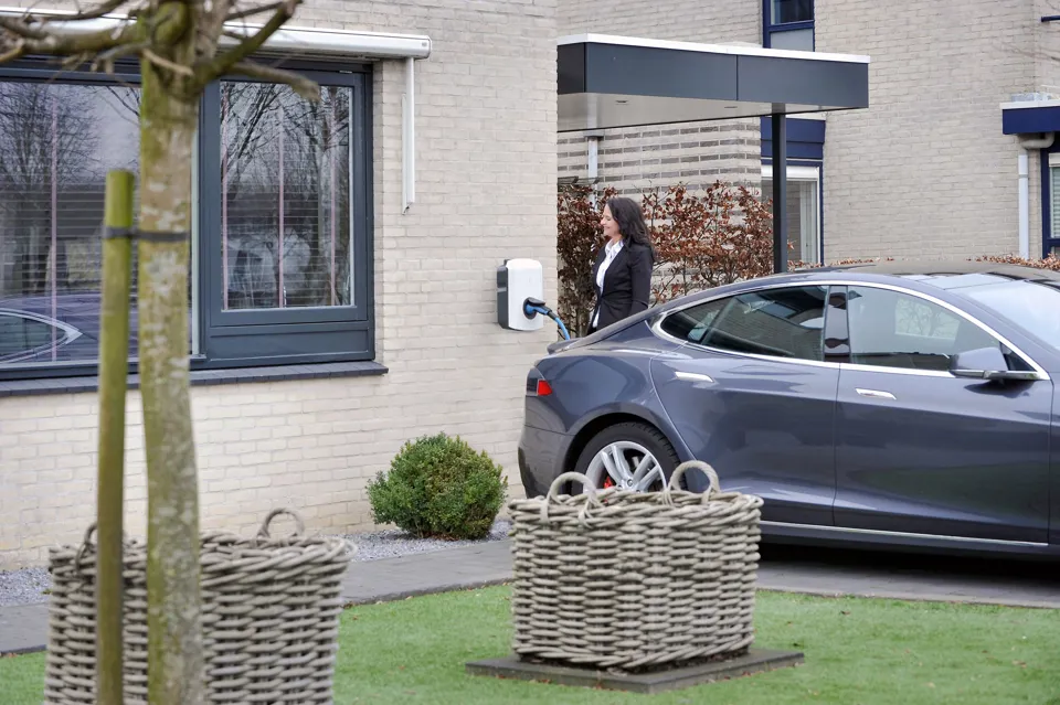Alfen has launched Eve Single S-line smart electric vehicle charger