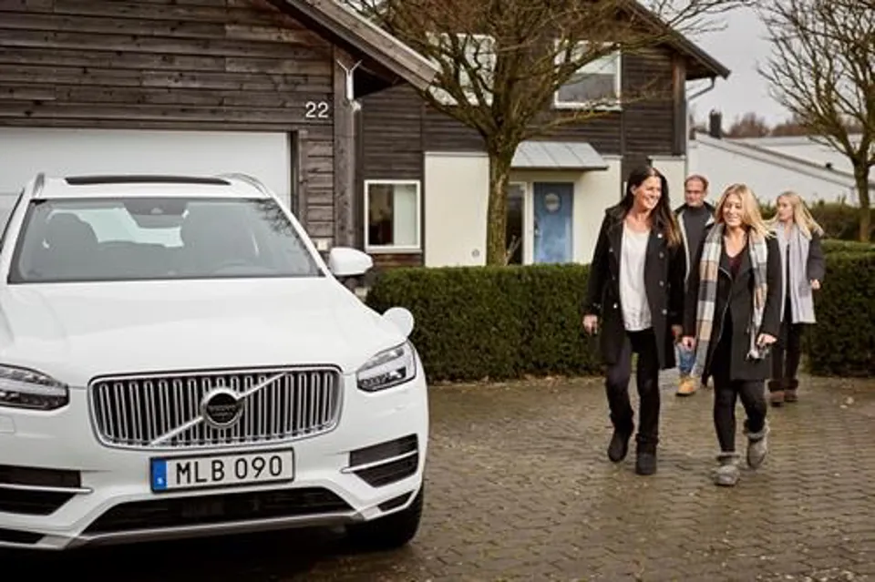 Volvo Cars trialled by Swedish families to drive autonomous technology 