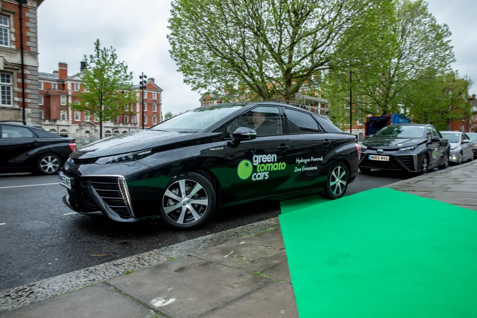 Hydrogen cars, Green Tomato Cars, hydrogen taxi.