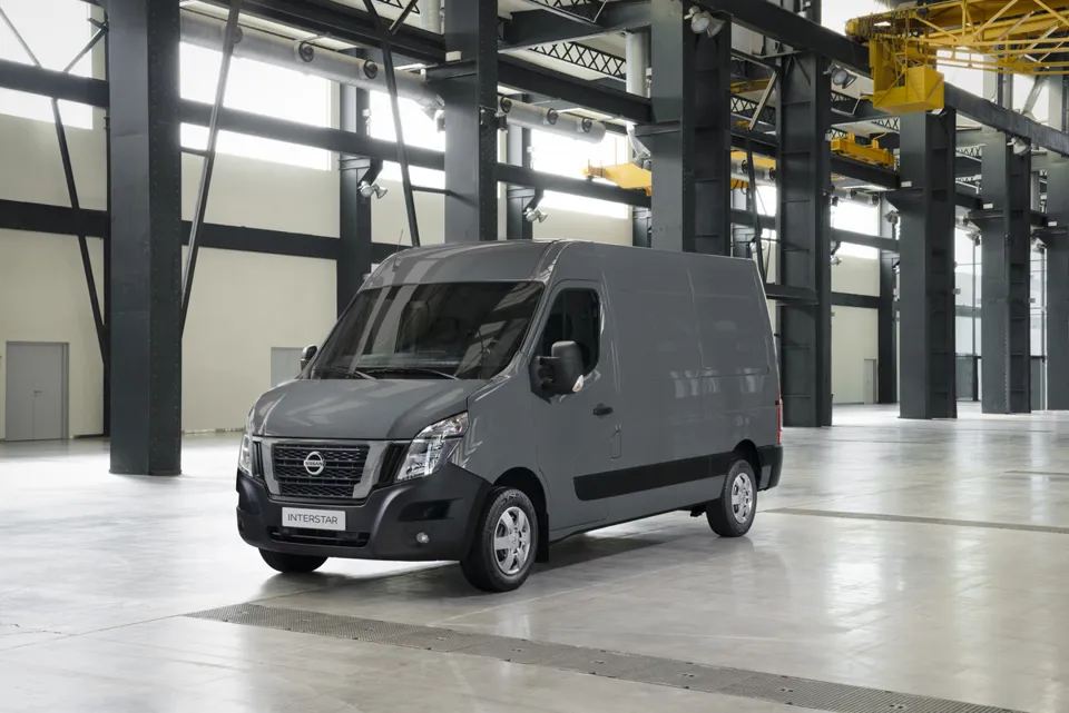 Nissan Interstar large van